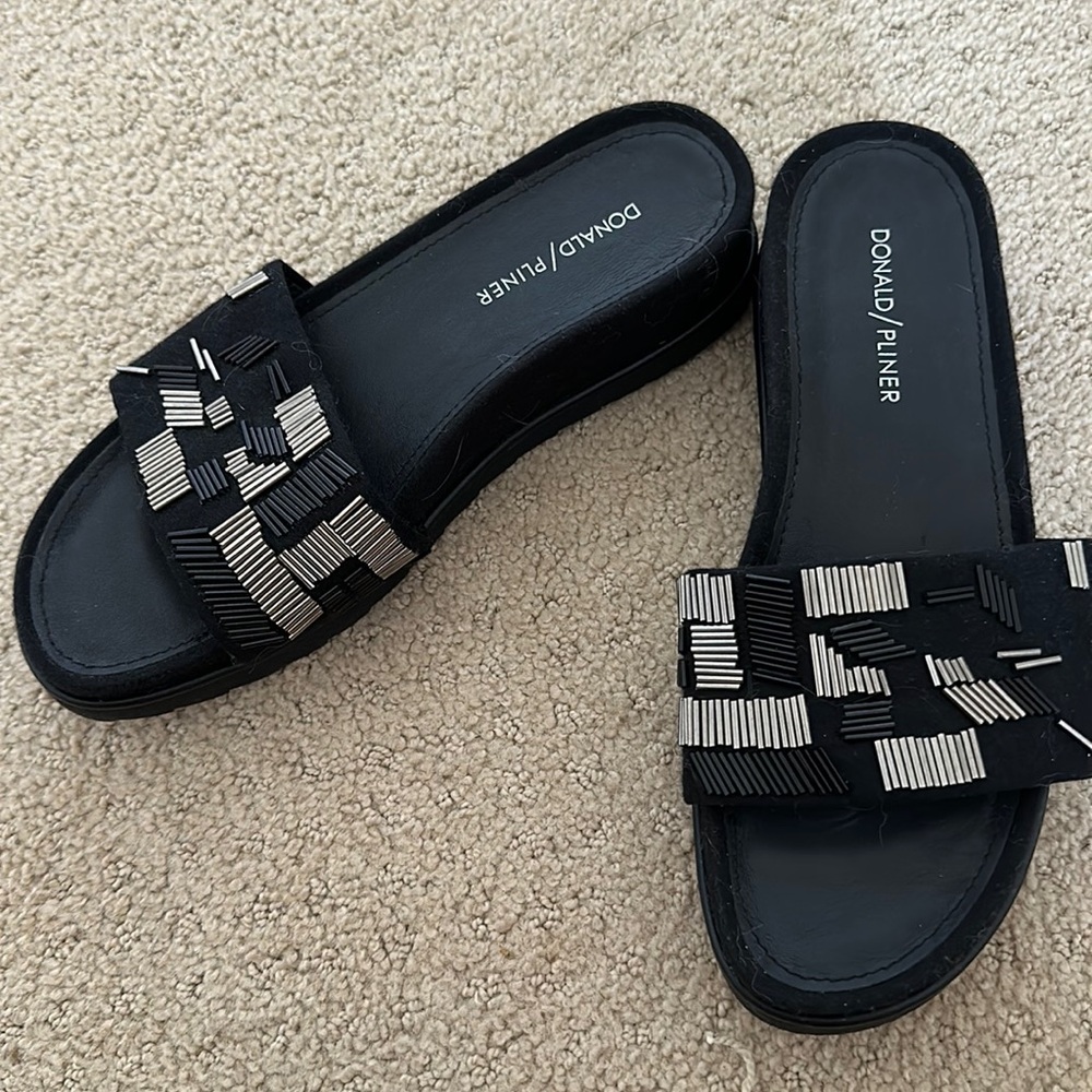 Donald Pliner slides